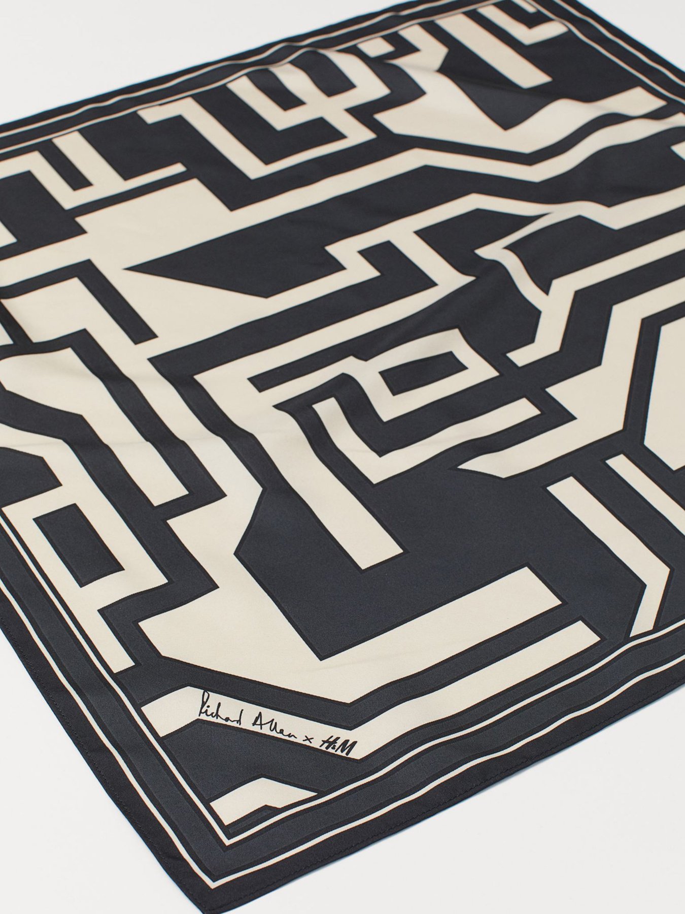 Платок H&M модель 0817192_комб. Фото