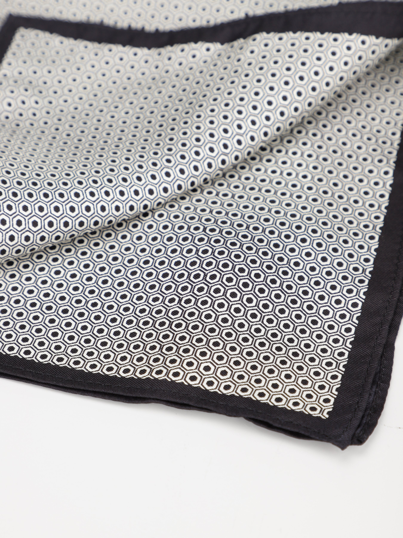 Платок H&M модель 0733995_сірий комб. Фото