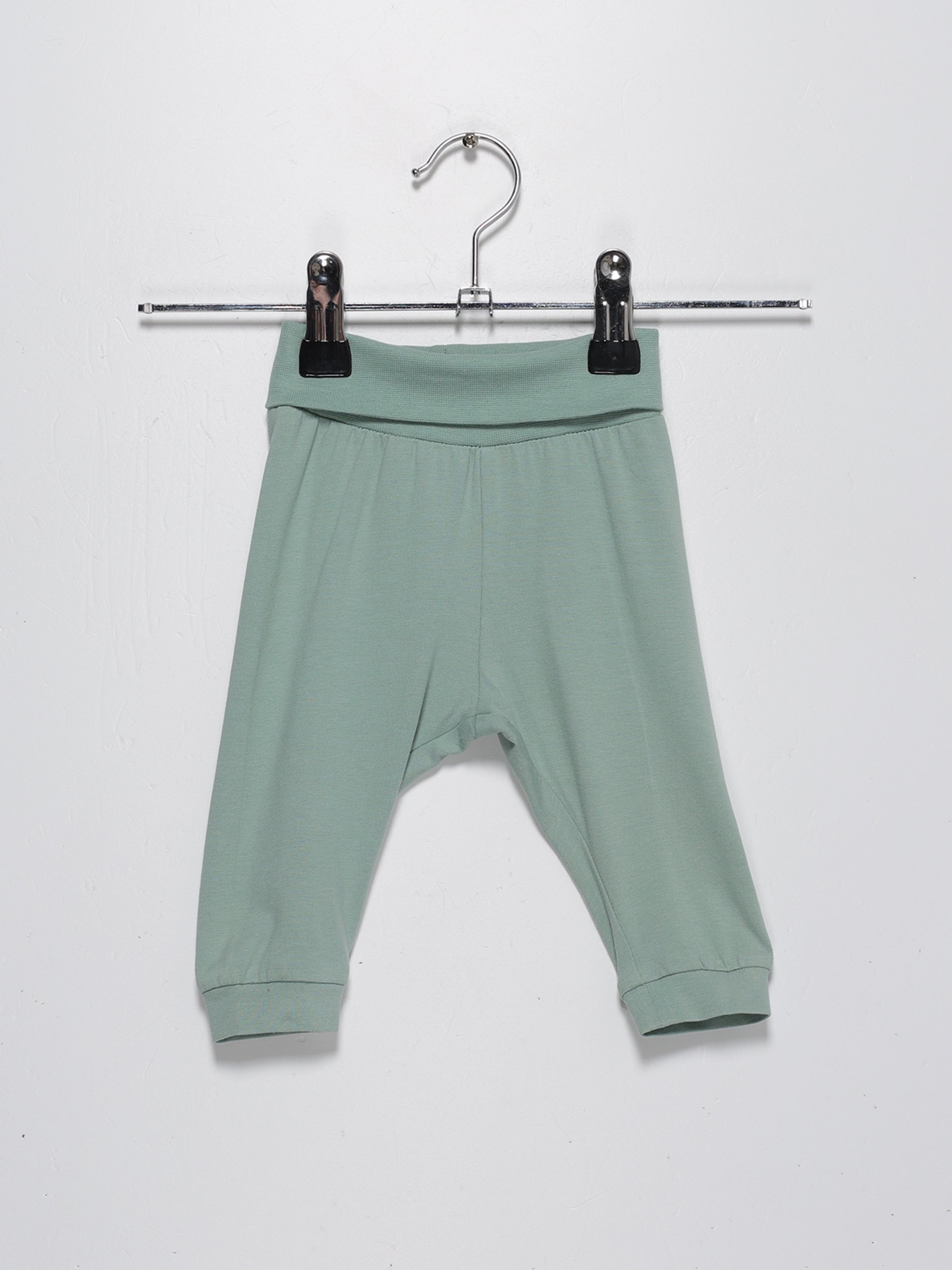 Повседневные штаны H&M модель 0453114_с.зелений Фото