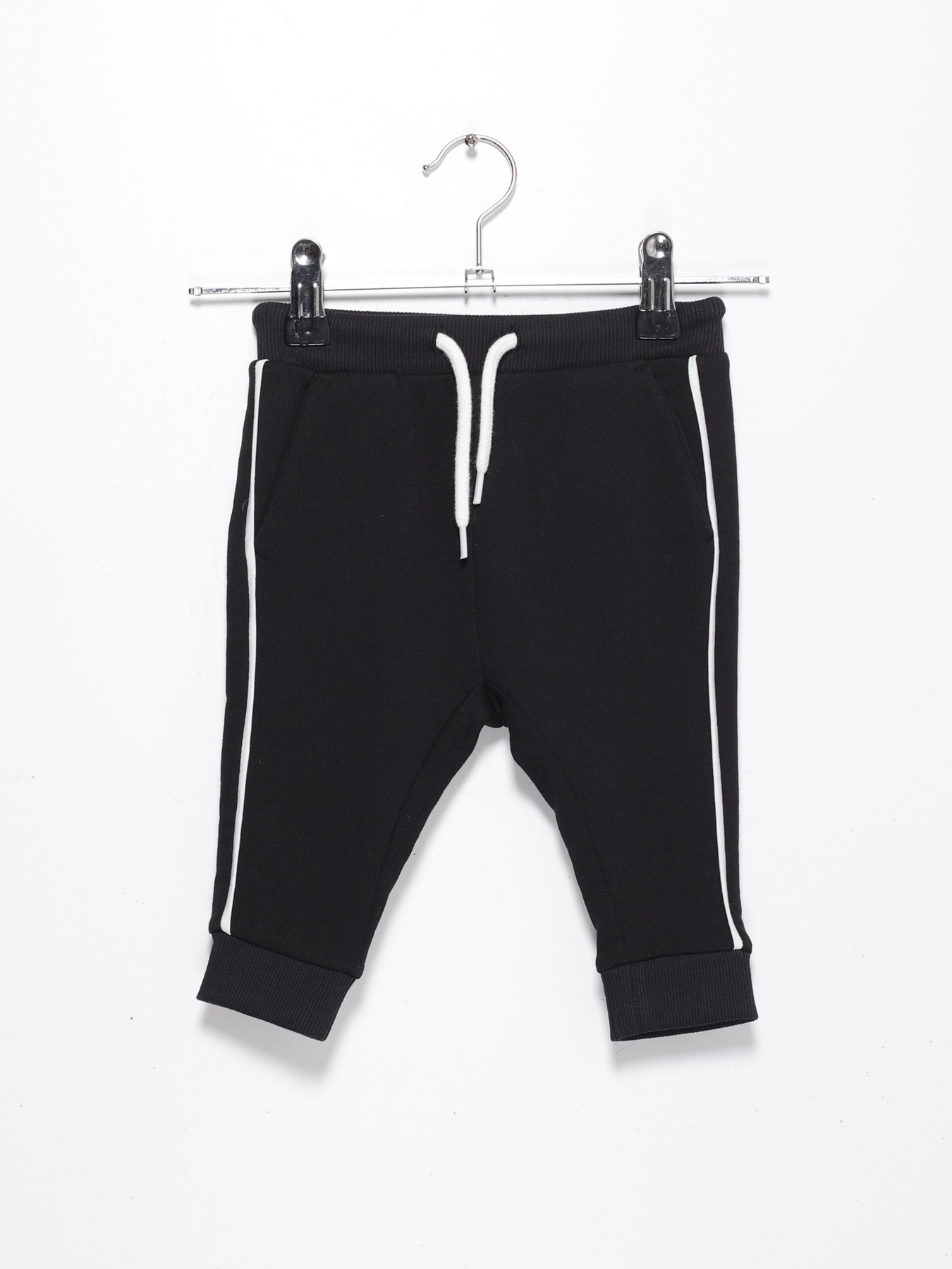 Штаны спортивные H&M модель 0743905_чорний з білим Фото