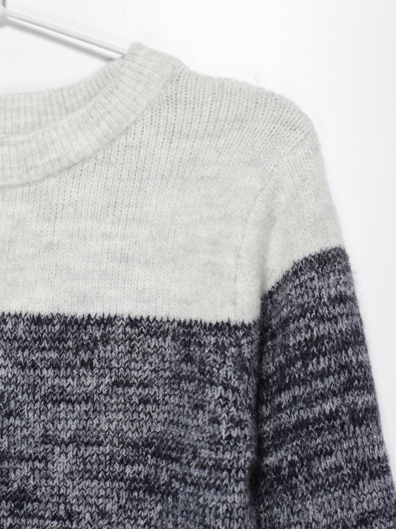 Джемпер H&M модель 0881595_комб. Фото