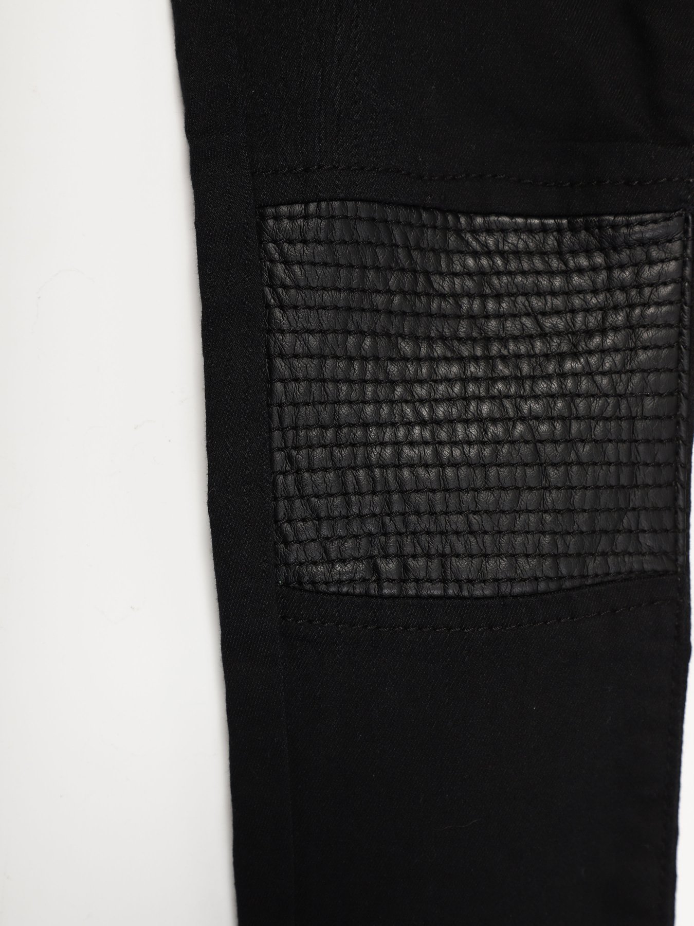 Брюки повседневные H&M модель 0390059_чорний Фото