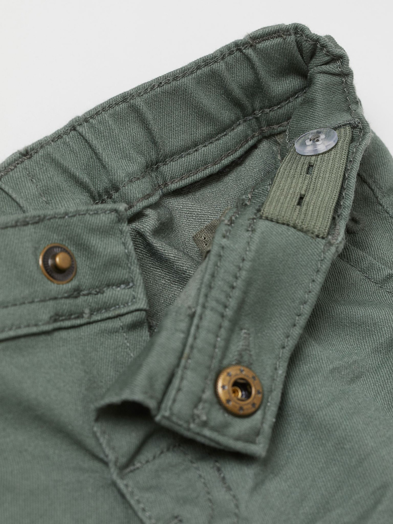 Брюки повседневные H&M модель 0808287_хакі Фото