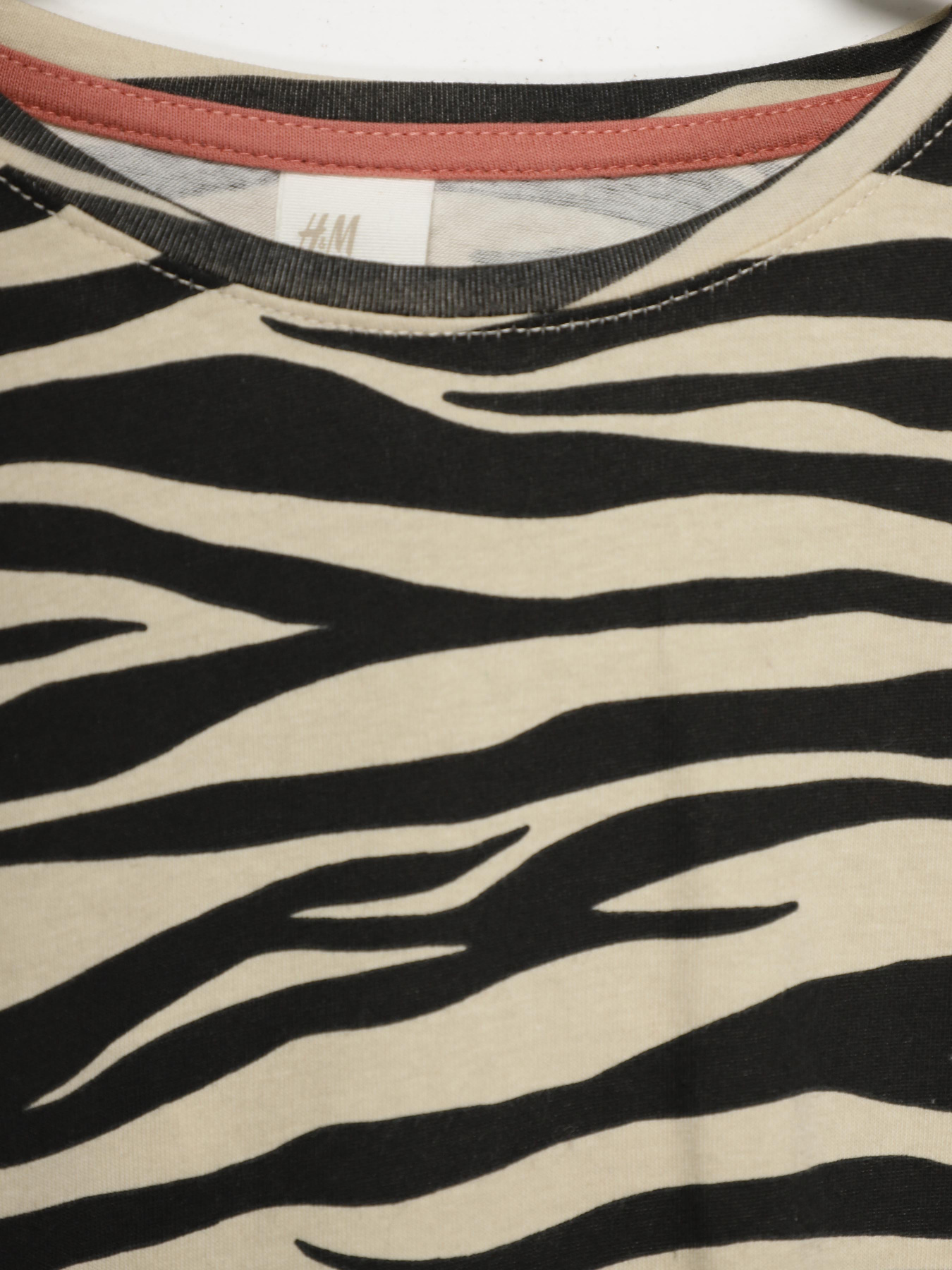 Лонгслів H&M модель 0875898_бежевий з чорним Фото