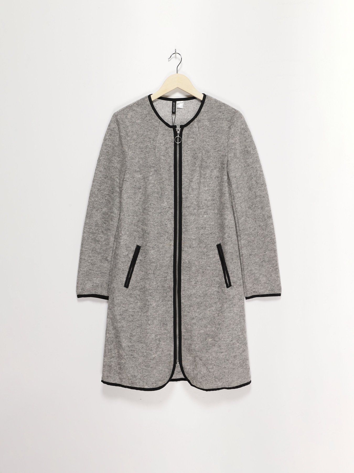 Кофта H&M модель 0402332_сірий з чорним Фото