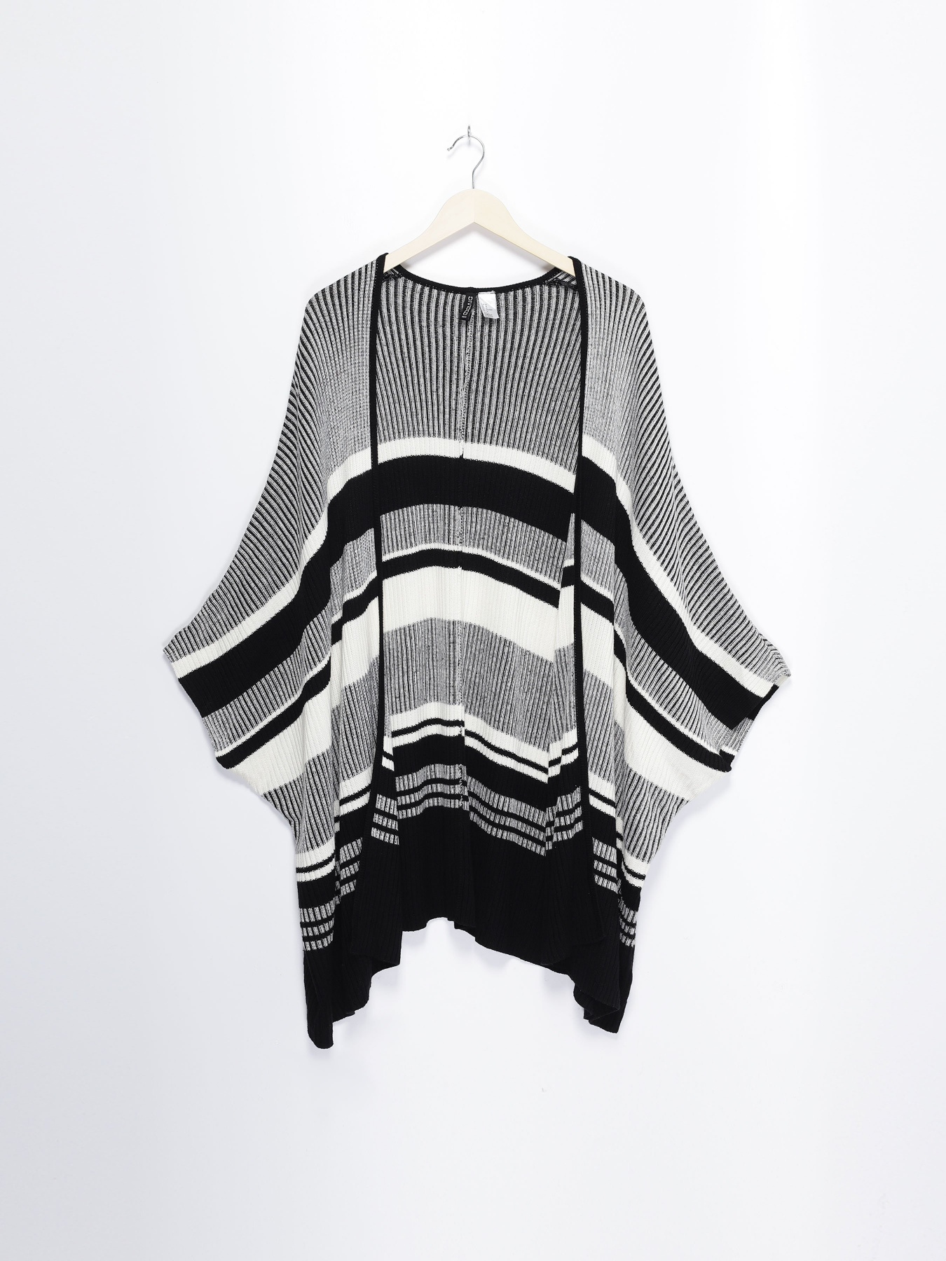 Кардиган H&M модель 0409933_чорний з білим Фото