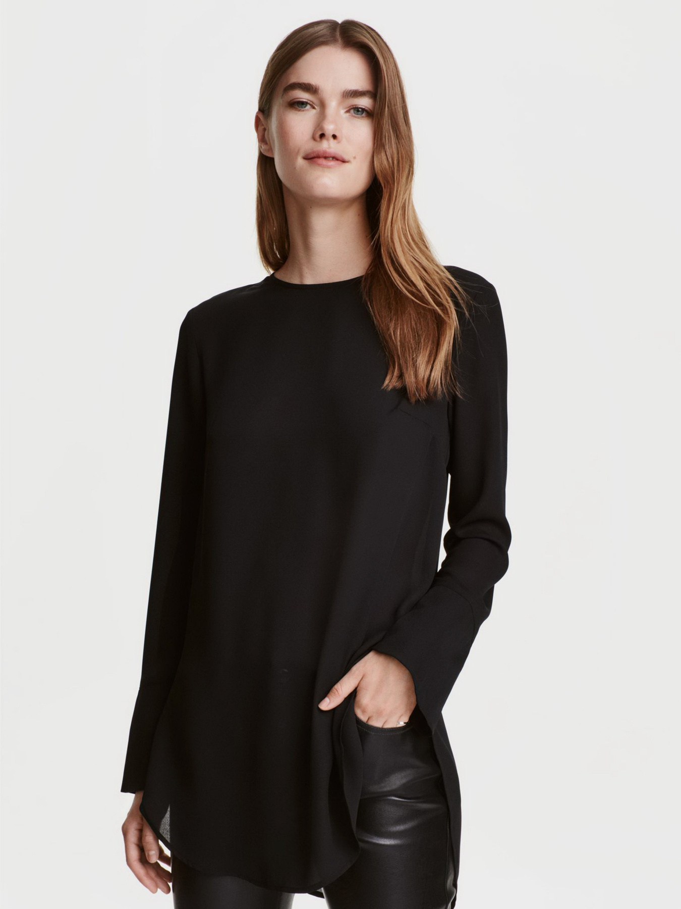 Блуза H&M модель 0421249_чорний Фото