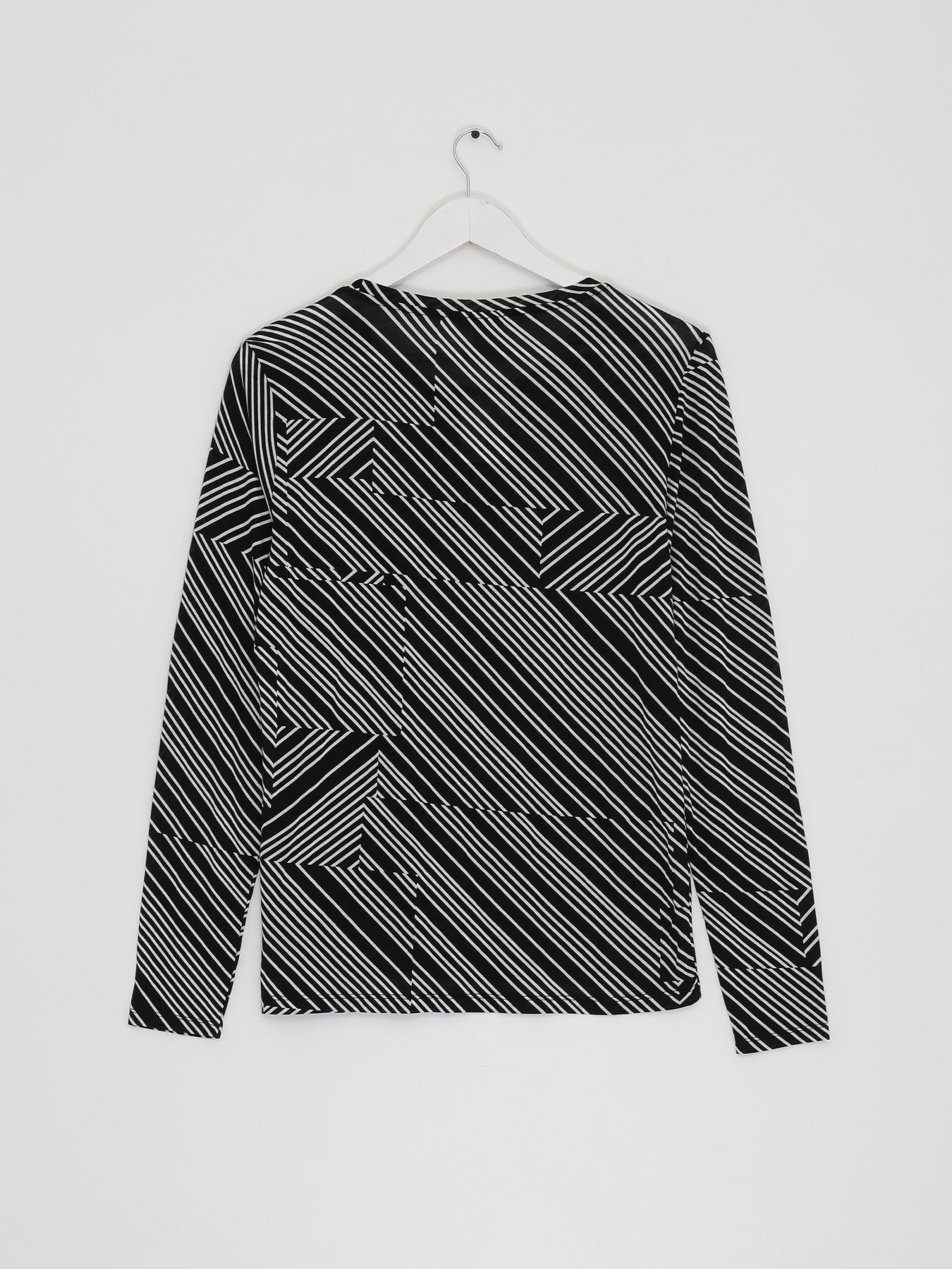 Лонгслив H&M модель 0610543_чорний комб. Фото