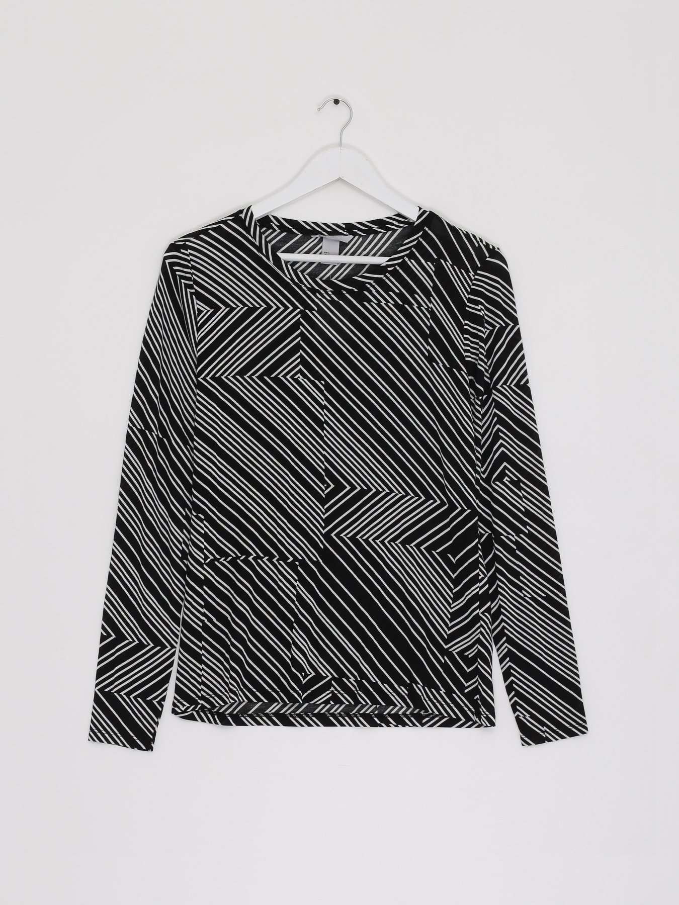 Лонгслив H&M модель 0610543_чорний комб. Фото