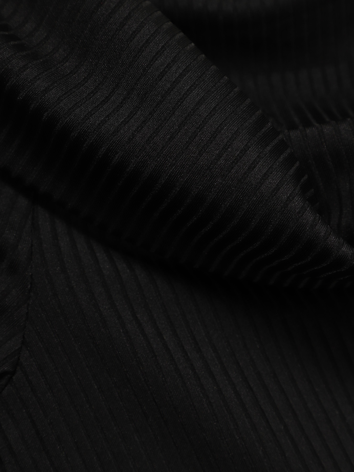 Платье мини H&M модель 0436198_чорний Фото