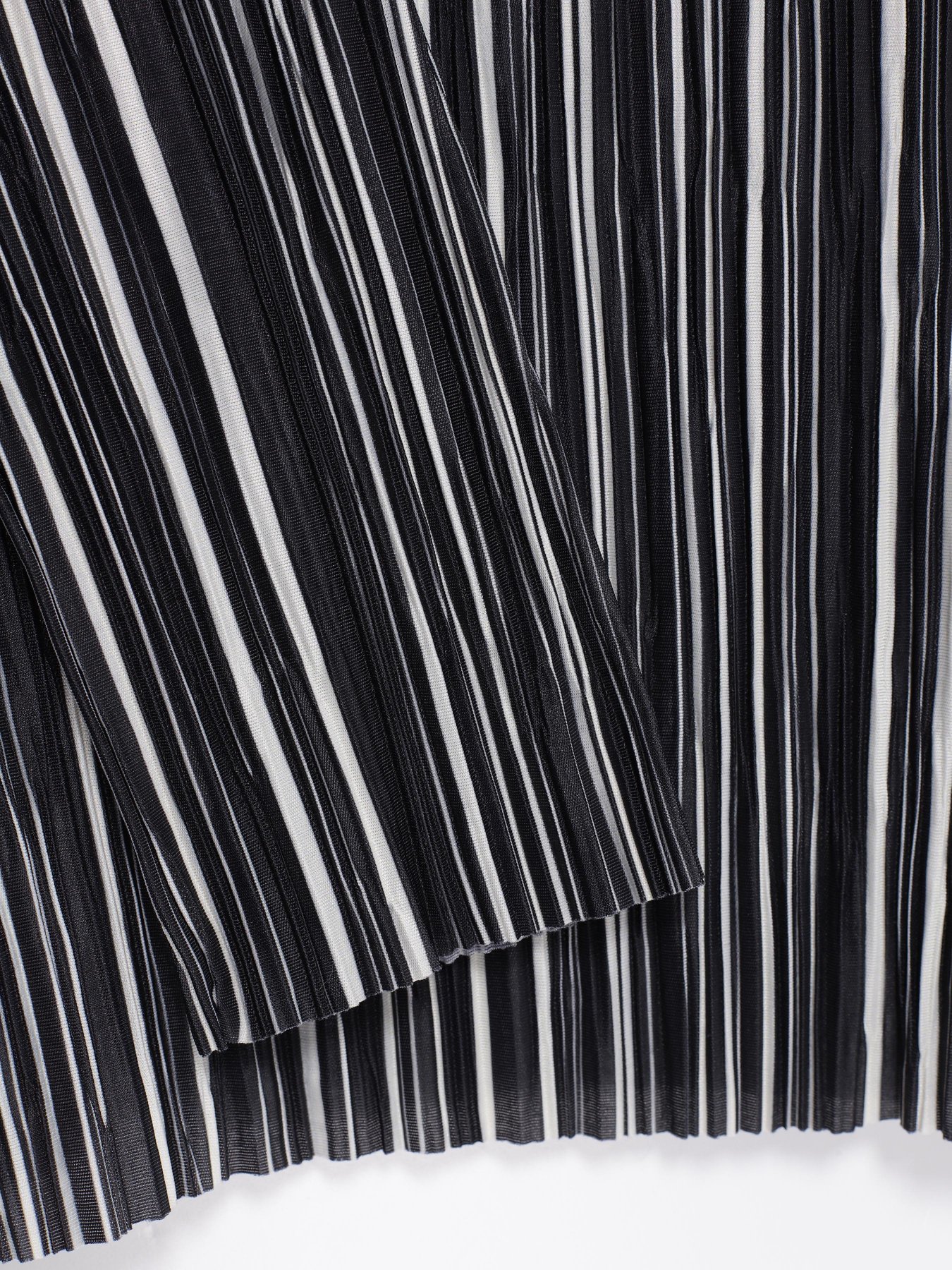 Блуза H&M модель 0489847_комб. Фото