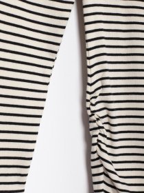 Лонгслив H&M модель 0552857_молочний з чорним Фото