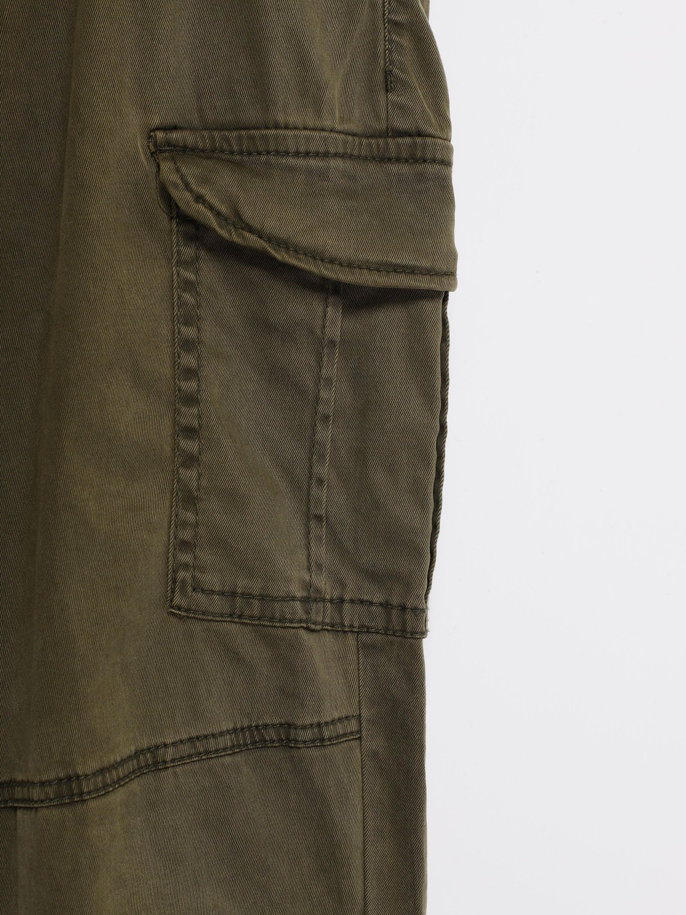 Штани повсякденні H&M модель 0646286_зелений Фото