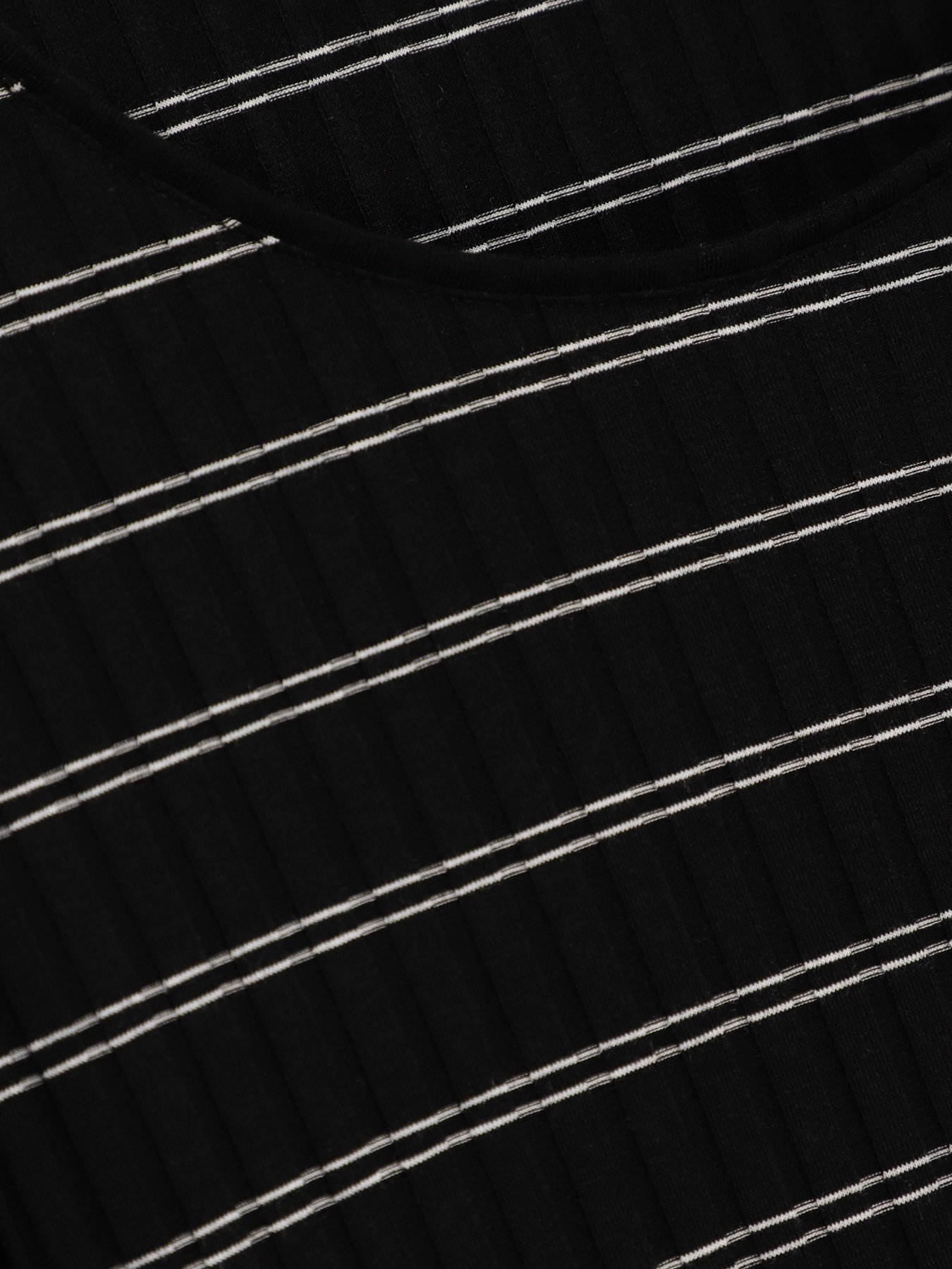 Лонгслів H&M модель 0668332_чорний з білим Фото