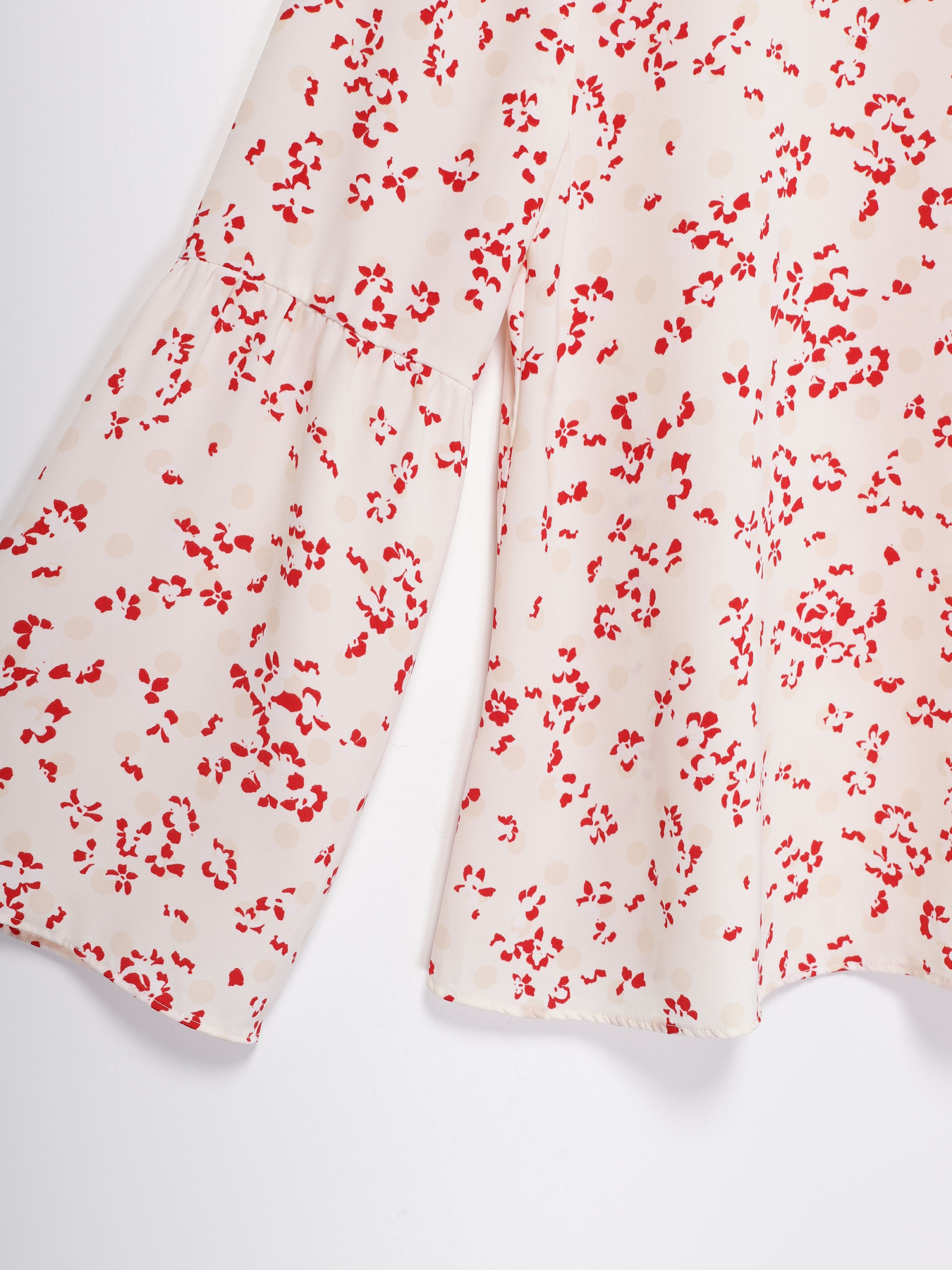 Блуза H&M модель 0687304_молочний з червоним Фото