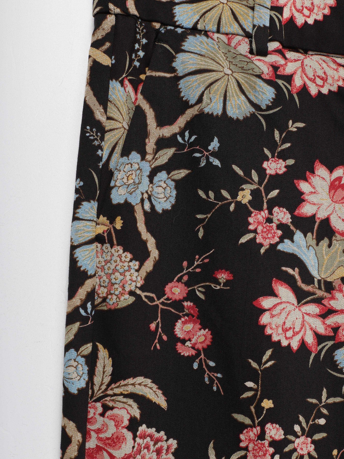 Брюки повседневные H&M модель 0688703_чорний комб. Фото