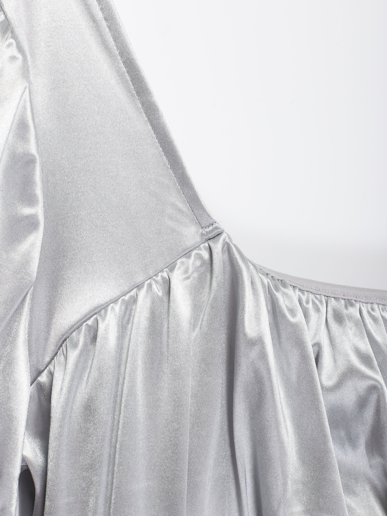 Платье мини H&M модель 09433472_сірий Фото