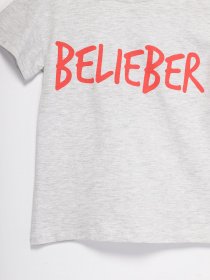 Футболка H&M модель 0576568_сірий з червоним Фото