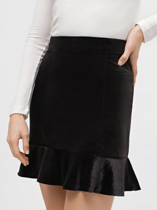 Юбка мини H&M модель 0842028_чорний Фото