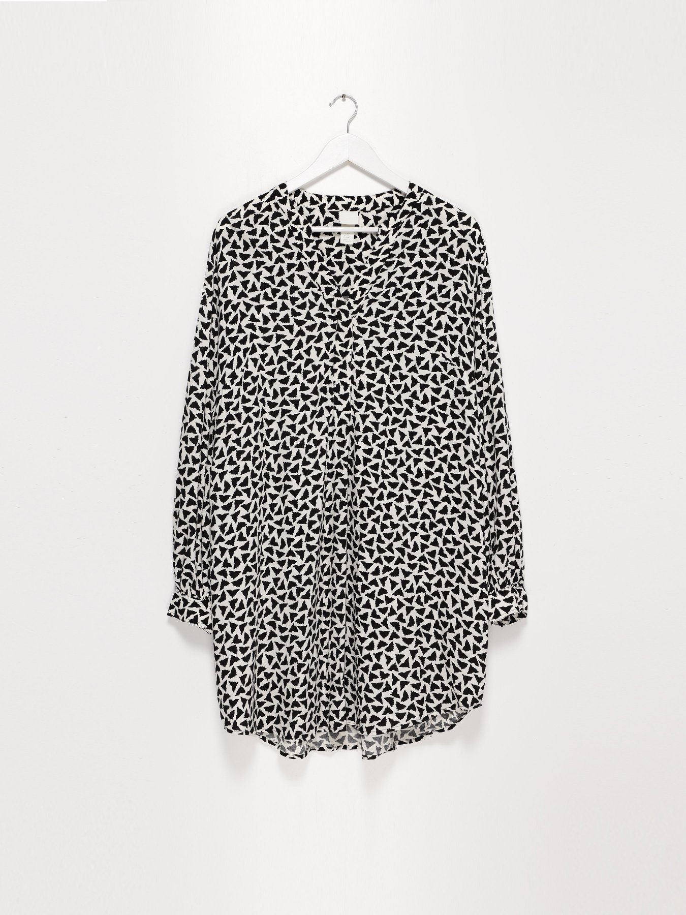 Платье миди H&M модель 0874587_білий з чорним Фото