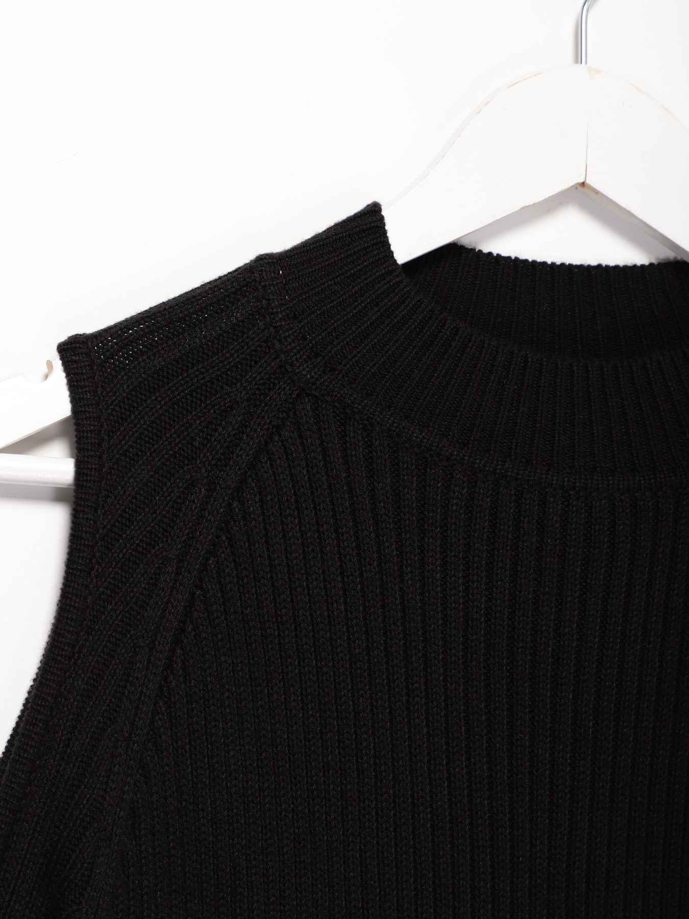 Джемпер H&M модель 0411850_чорний Джемпер H&M модель 0411850_чорний Фото