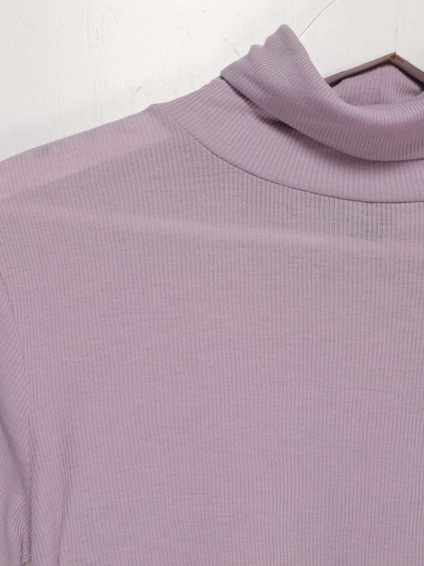 Водолазка H&M модель 0418873_с.бузковий Фото