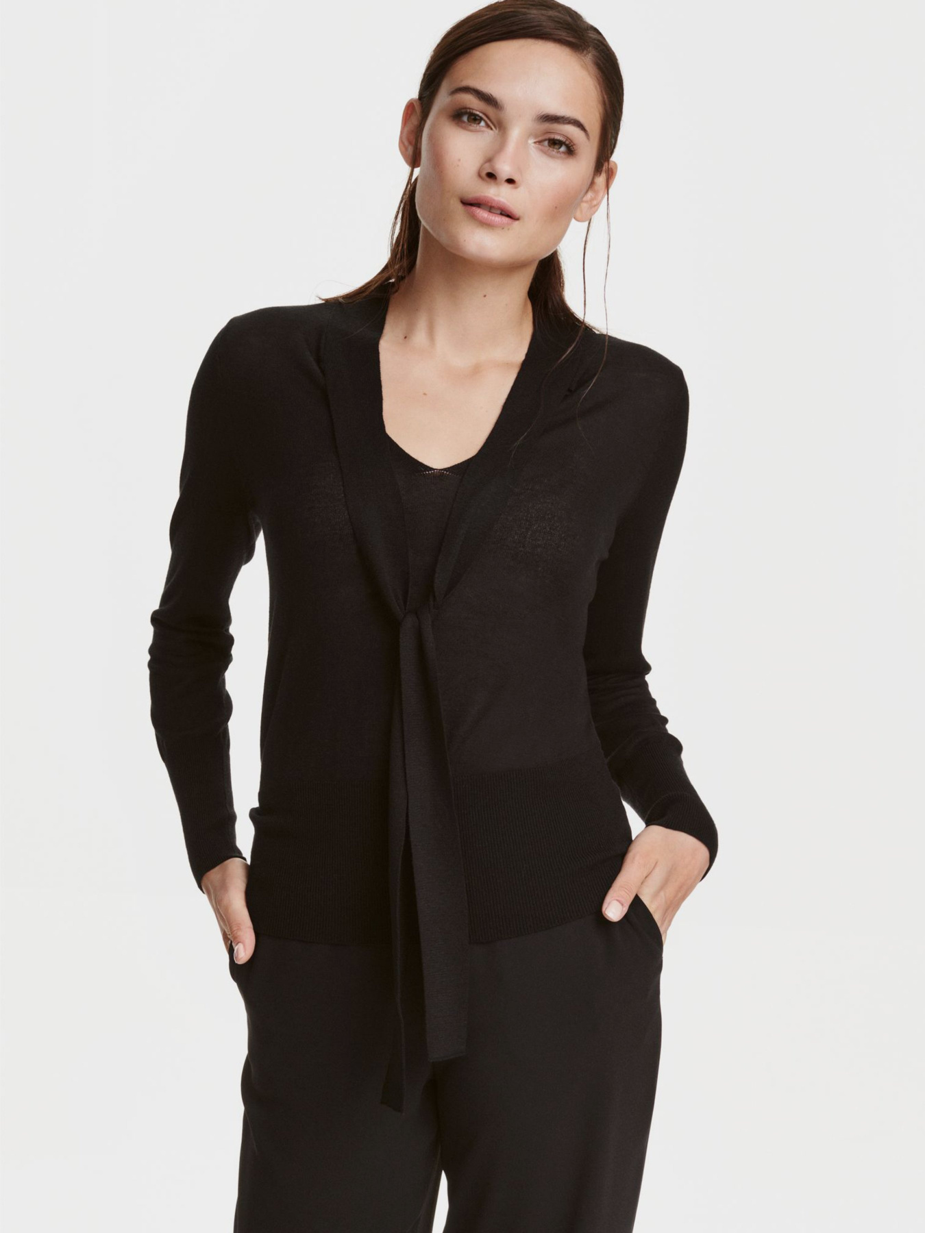 Джемпер H&M модель 0409189_чорний Фото