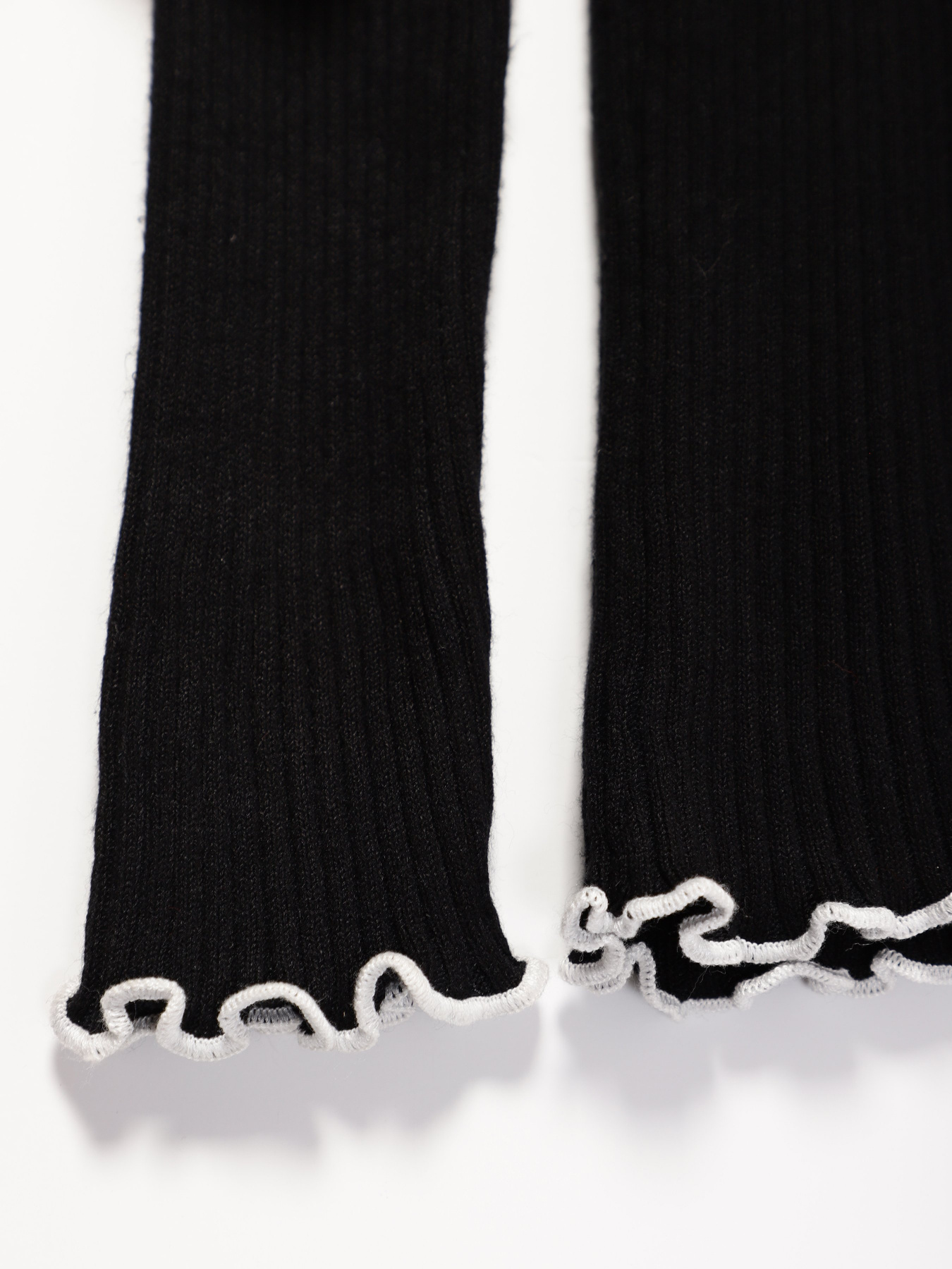 Джемпер H&M модель 0441791_чорний Фото