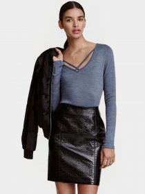 Лонгслів H&M модель 0440121_синій Фото