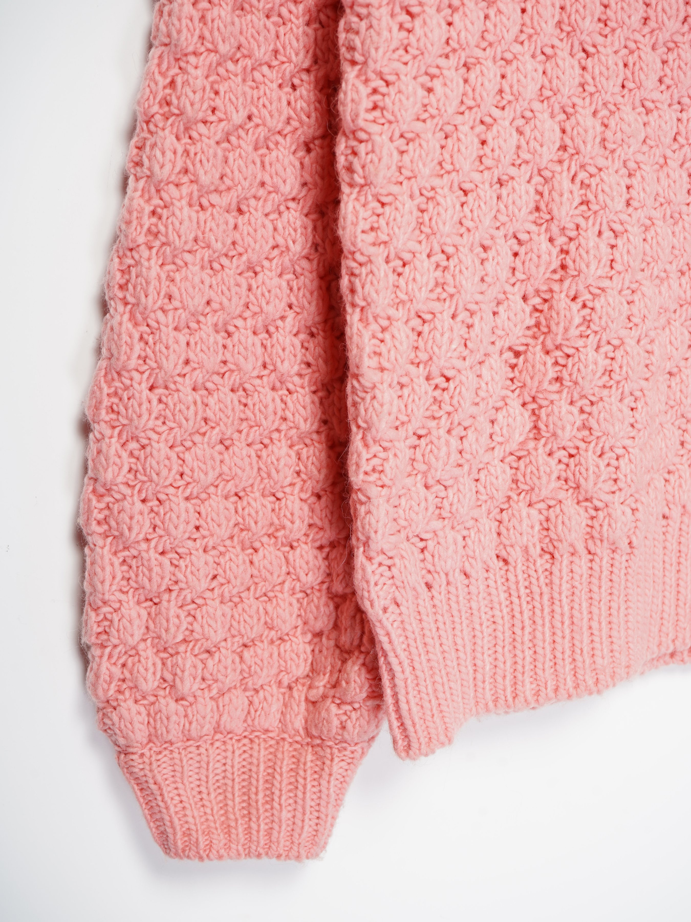 Свитер H&M модель 0536396_кораловий Фото