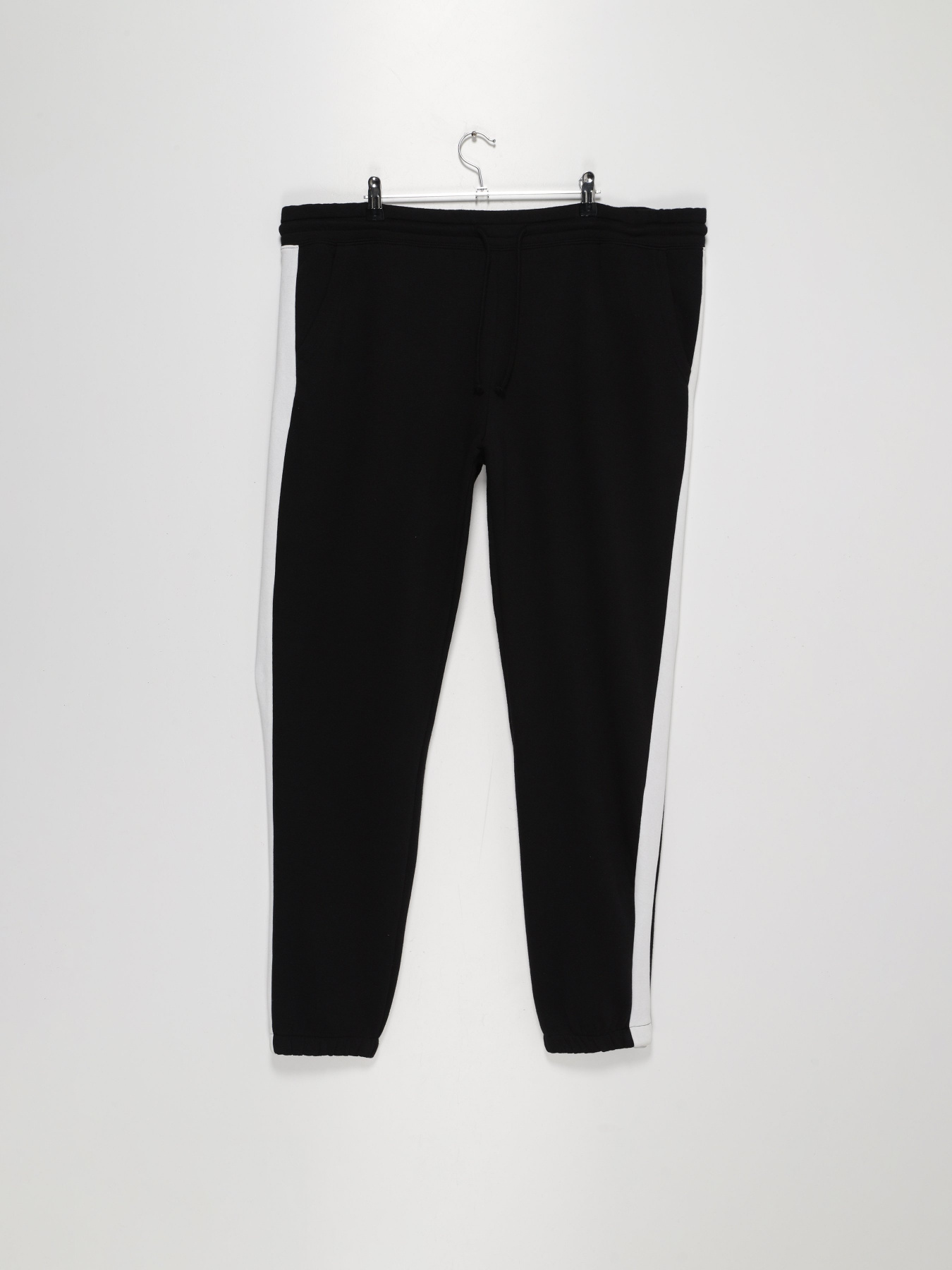 Спортивні штани H&M модель 0547780_чорний з білим Фото