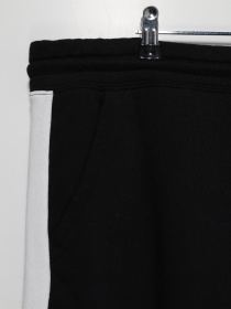 Спортивні штани H&M модель 0547780_чорний з білим Фото