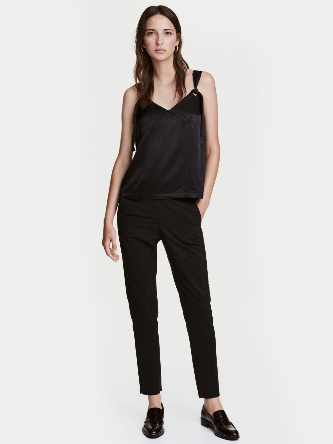 Брюки повседневные H&M модель 0465148_чорний Фото