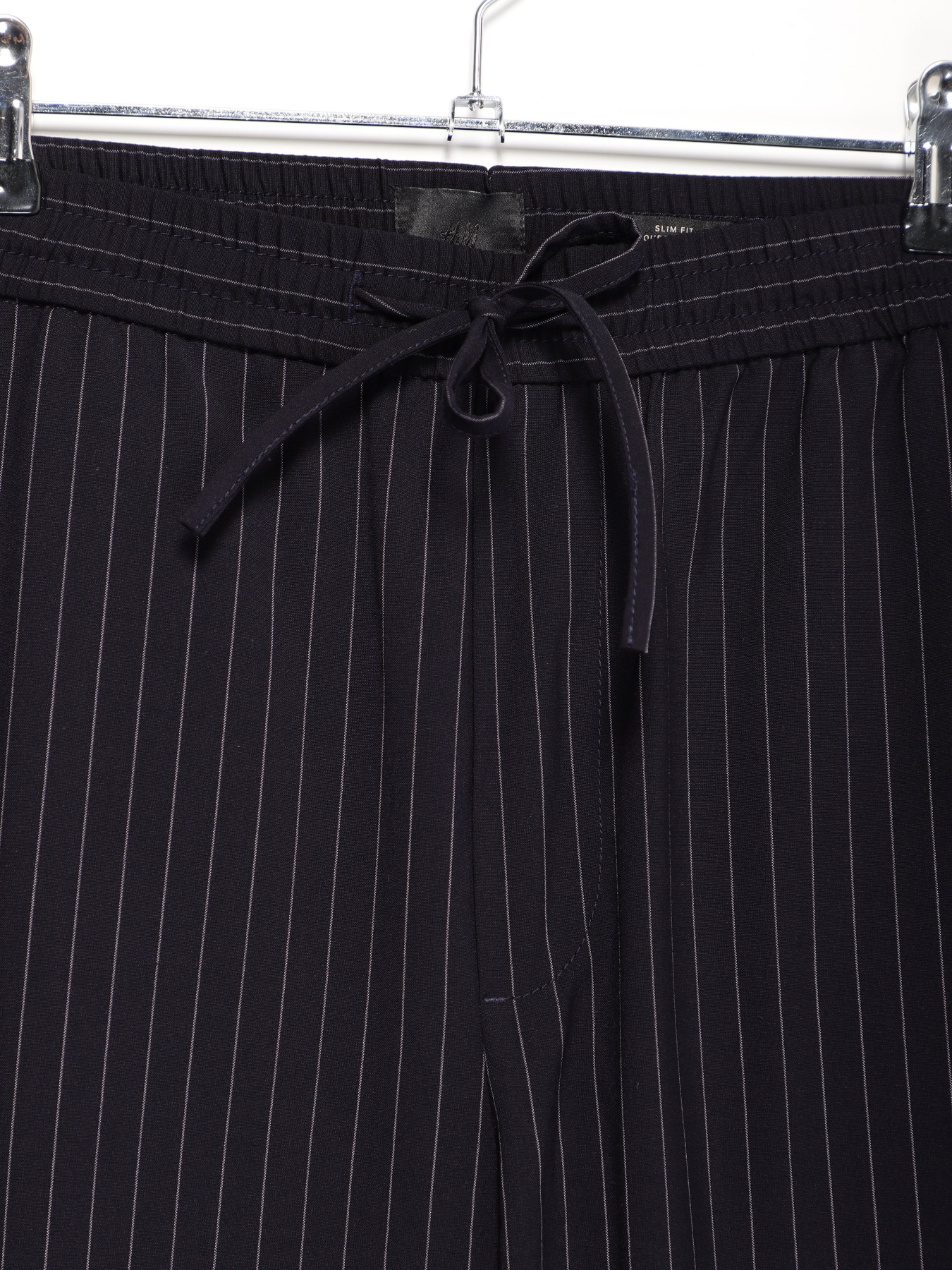 Повсякденні штани H&M модель 0766402_т.синій з білим Повсякденні штани H&M модель 0766402_т.синій з білим Фото