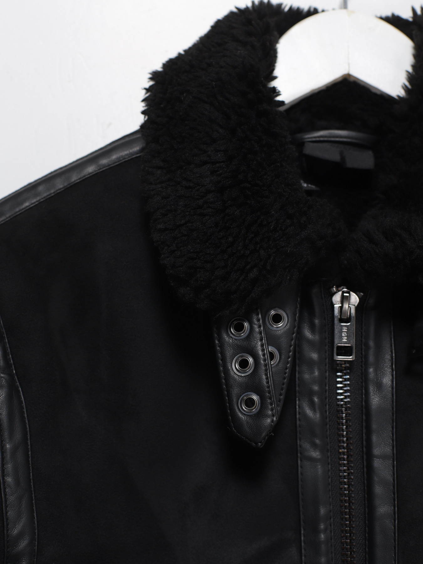 Дубленка H&M модель 0769125_чорний Фото