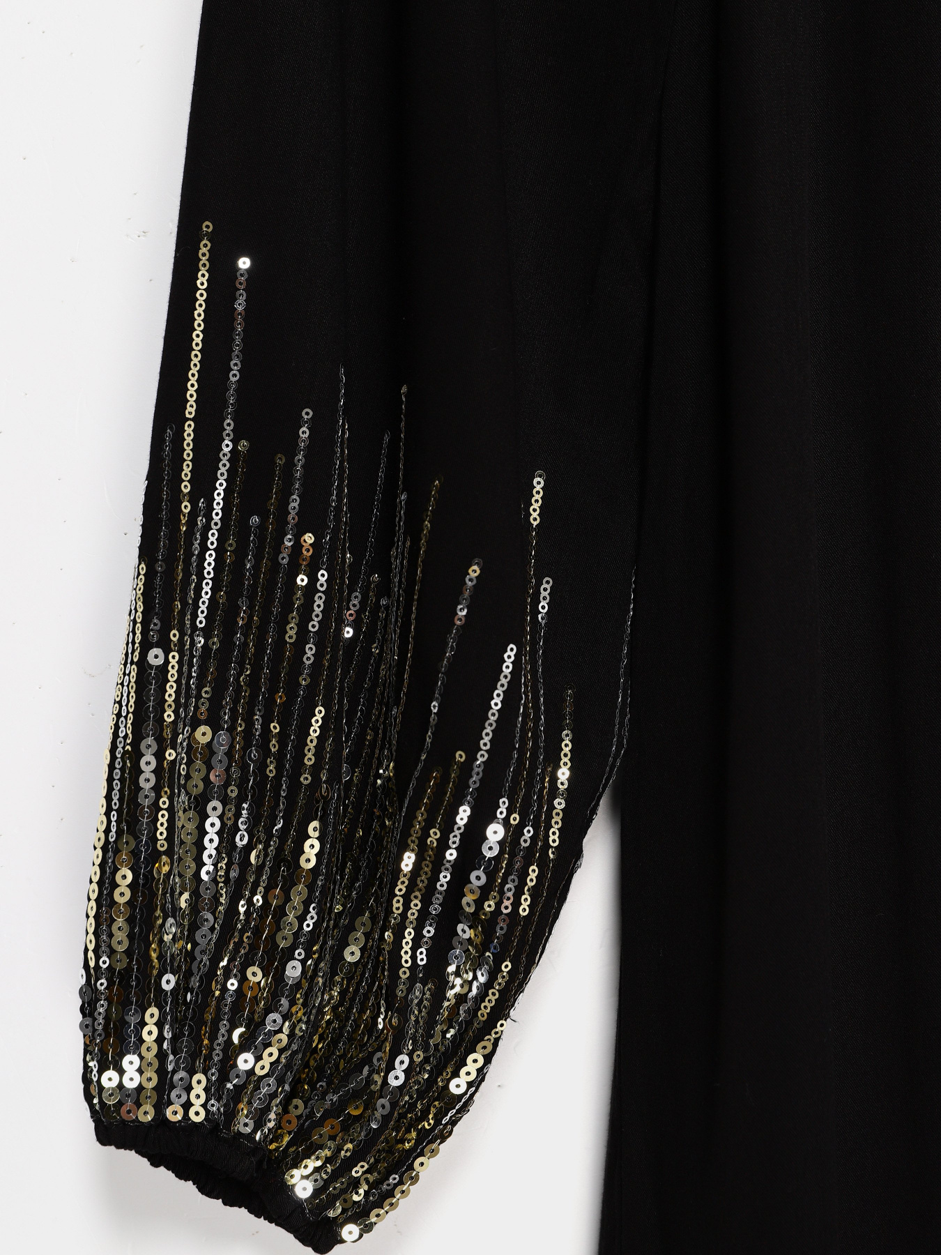 Платье миди H&M модель 0821683_чорний комб. Фото