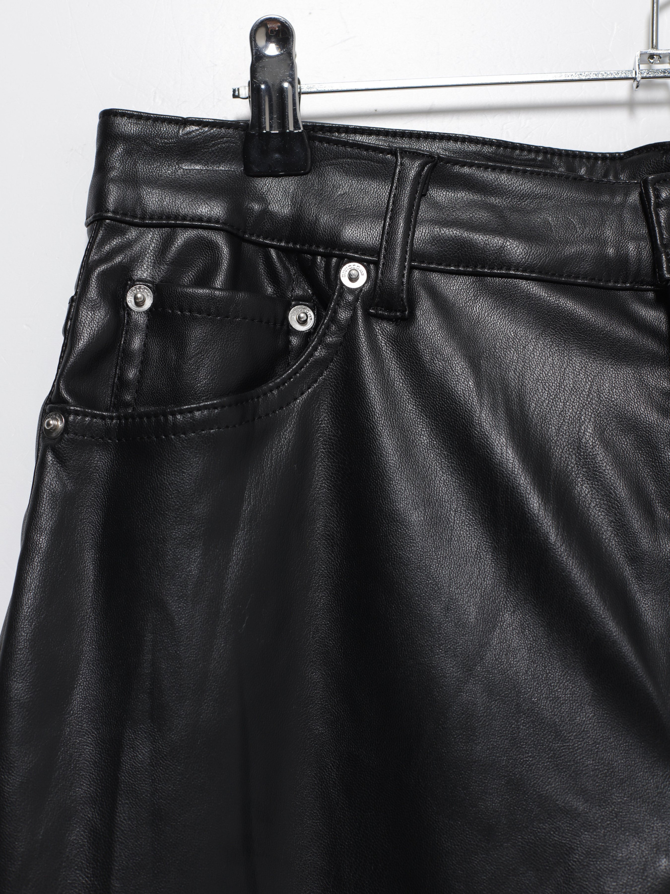 Брюки повседневные H&M модель 0928712_чорний Фото