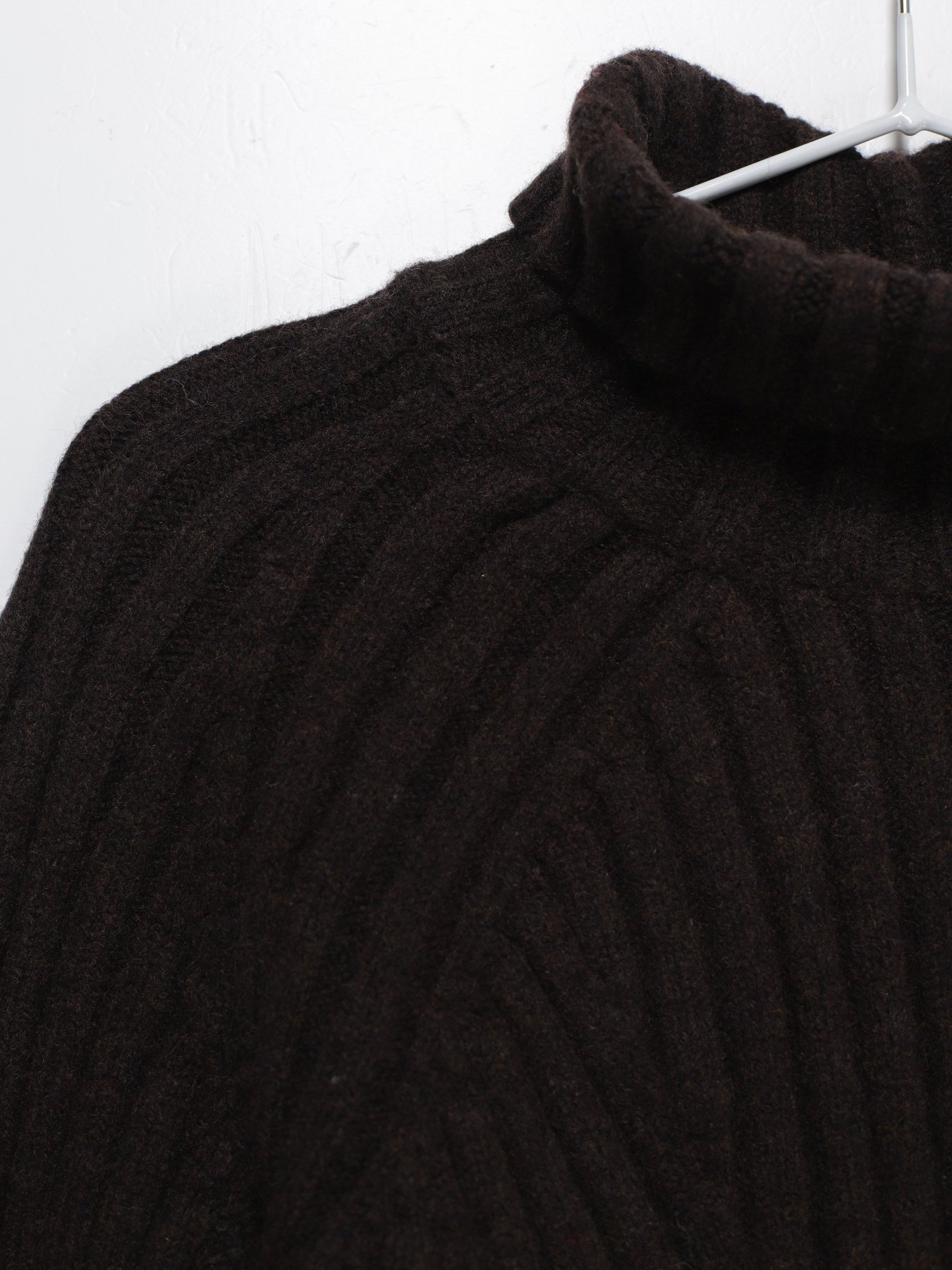 Свитер H&M модель 0932468_т.коричневий Фото