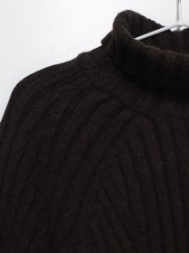 Свитер H&M модель 0932468_т.коричневий Фото