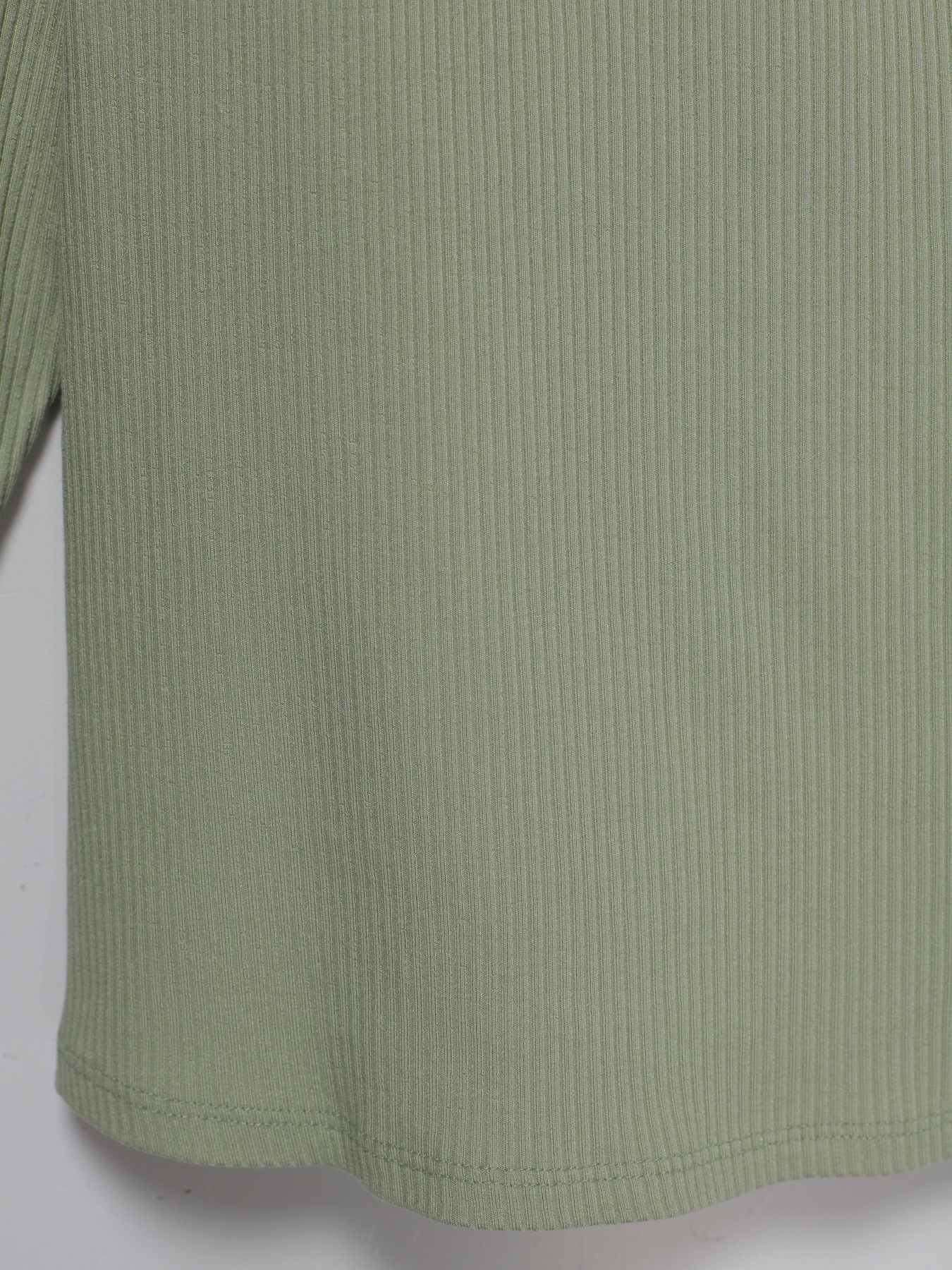 Лонгслив H&M модель 0951611_с.зелений Фото