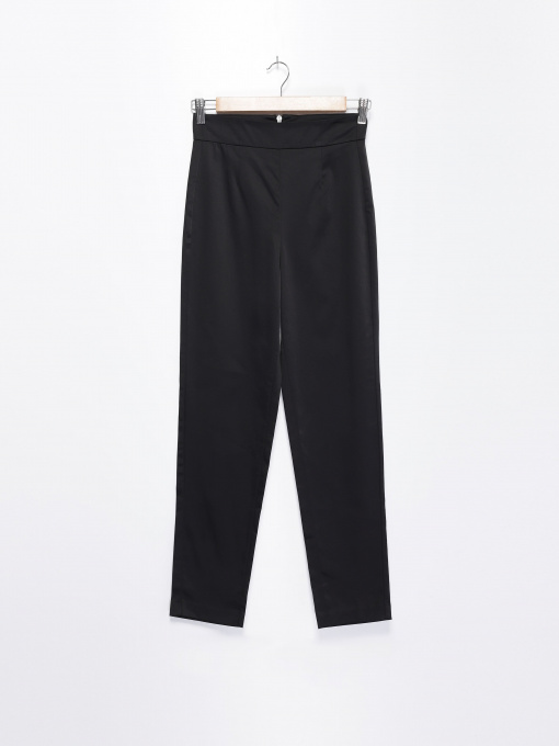 Повседневные штаны H&M модель 0303334_чорний Фото