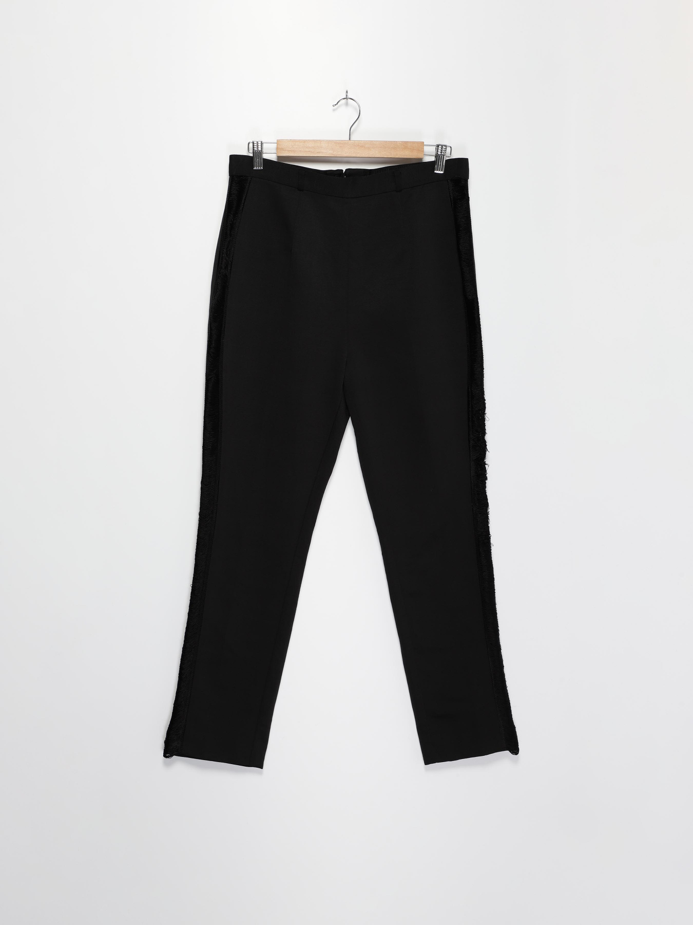 Повсякденні штани H&M модель 0303336_чорний Фото