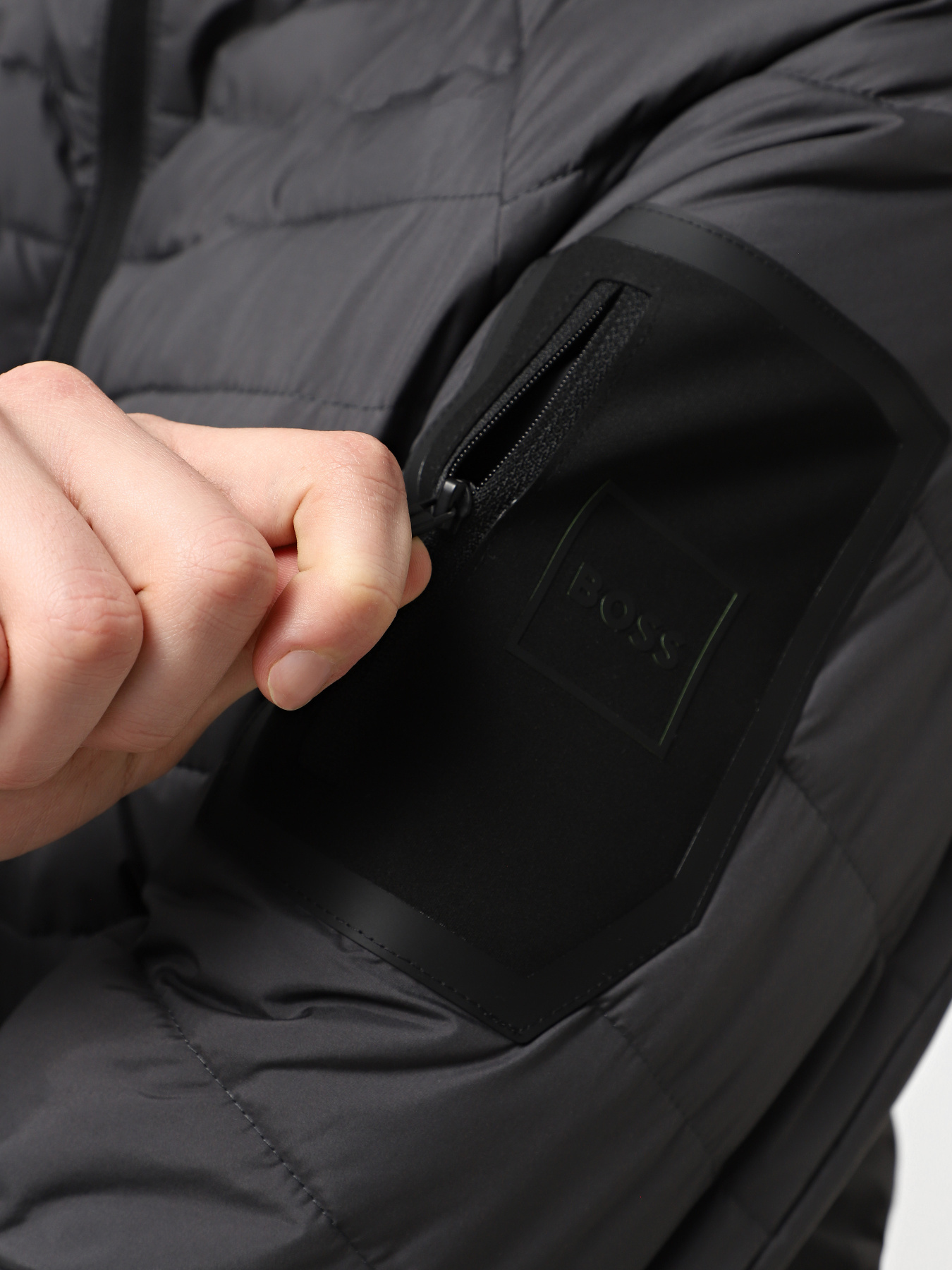 Демісезонна куртка Boss модель 50542777-027 Фото