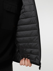 Демісезонна куртка Boss модель 50542777-027 Фото