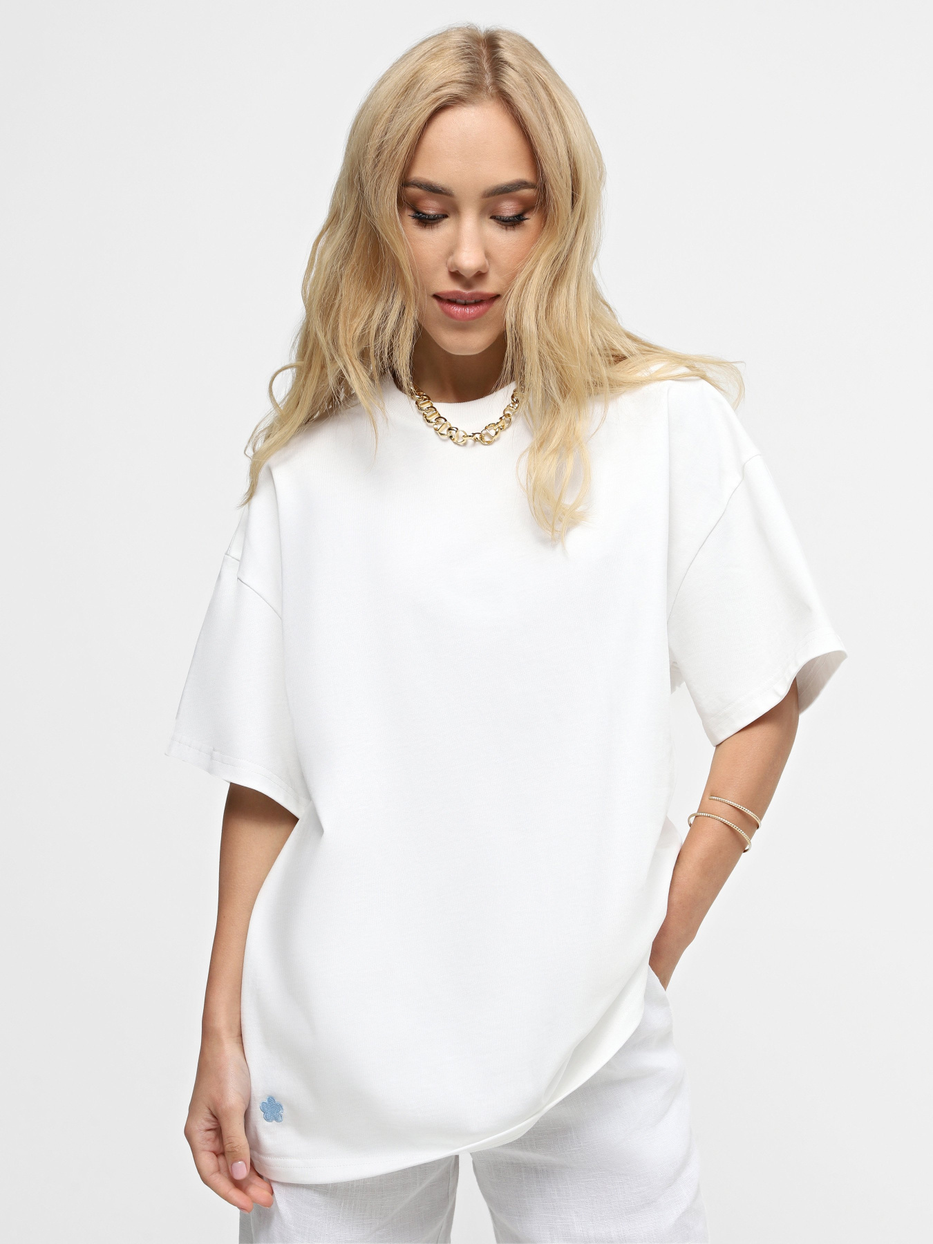 Футболка INTERTOP x KVITKOVA модель 140-3 Фото