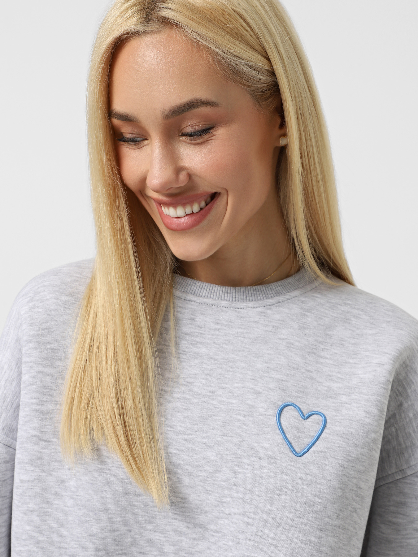 Свитшот INTERTOP x KVITKOVA модель 242-4 Фото