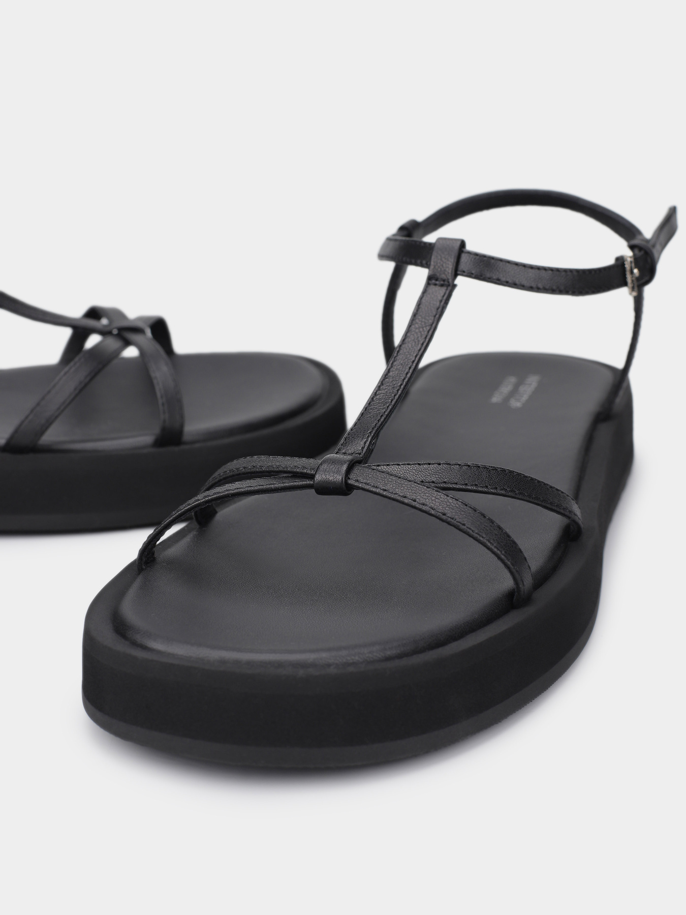 Сандалии INTERTOP x KVITKOVA модель 312-1003/101 Фото