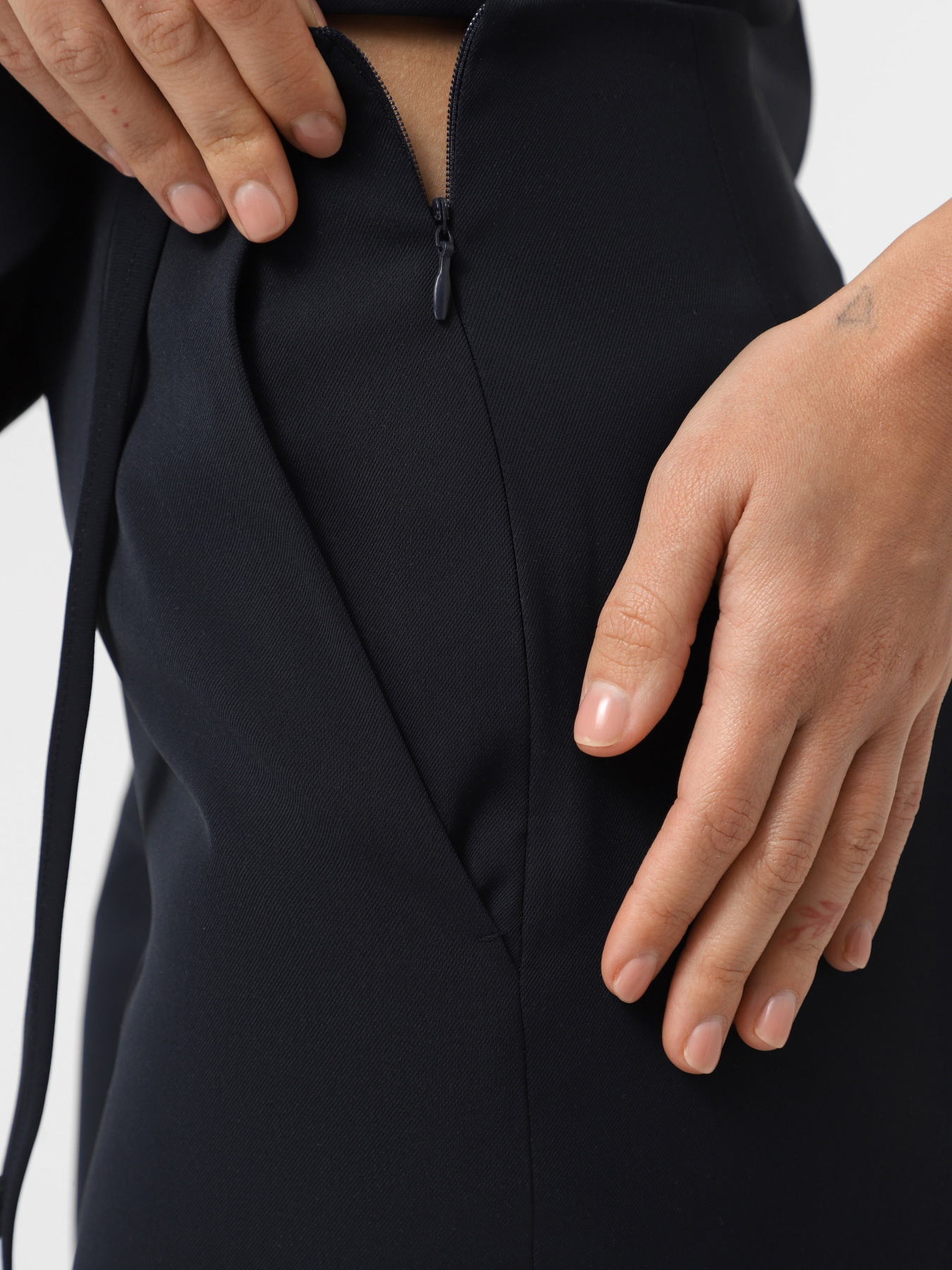 Брюки повседневные INTERTOP x KVITKOVA модель 31-6481/309 Фото