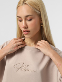 Футболка INTERTOP x KVITKOVA модель 31-200/306 Фото