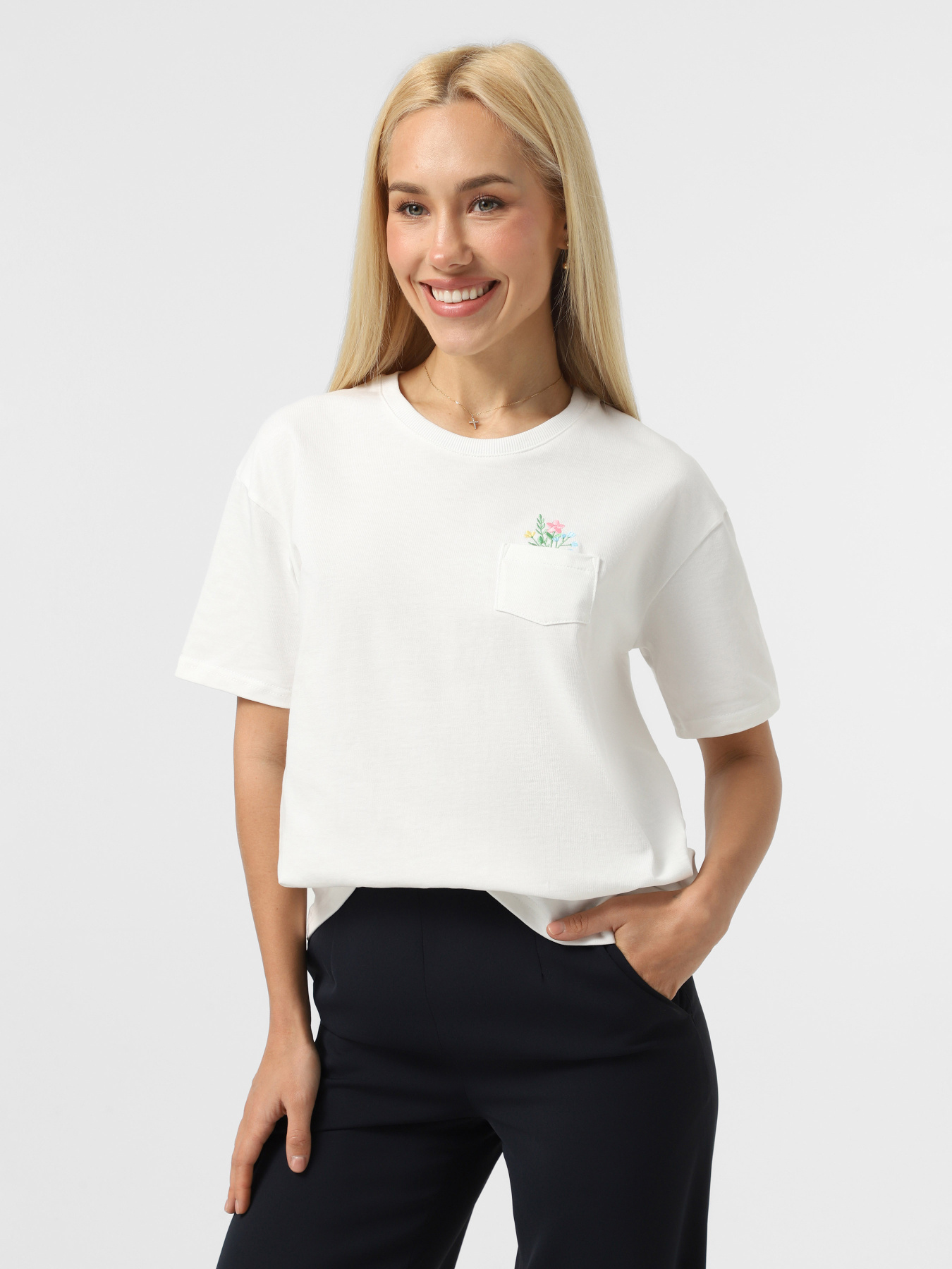 Футболка INTERTOP x KVITKOVA модель 31-202/380 Футболка INTERTOP x KVITKOVA модель 31-202/380 Фото